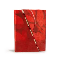 Cuaderno Lokta Bold Floral de cierre de bambú – Mediano (15x12 cm) – 45 hojas – rubí