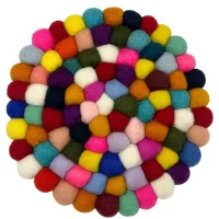 Mantel individual redondo de bolas de fieltro - 20 cm multicolor