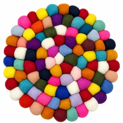 Mantel individual redondo de bolas de fieltro - 20 cm multicolor