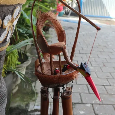 Campanilla de bambú - Acabado natural - Madre y polluelos