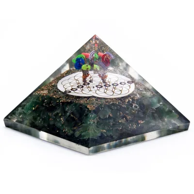 Pirámide de Orgonita Lrg 70mm - Gemas Chakra - Aventurina Verde y Flor de la Vida - 70 mm