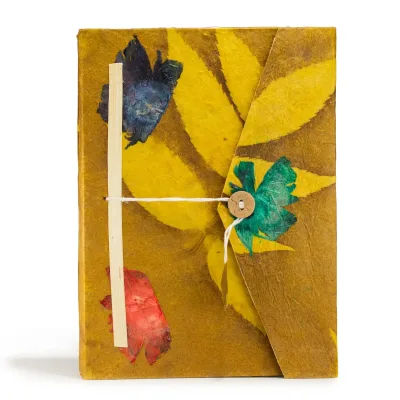 Lokta Bold Floral Notebook – Grande (21x15cm) – 45 hojas – Incluye marcapáginas – Oliva