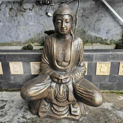 Buda tailandés grande de oro antiguo - 0.96m