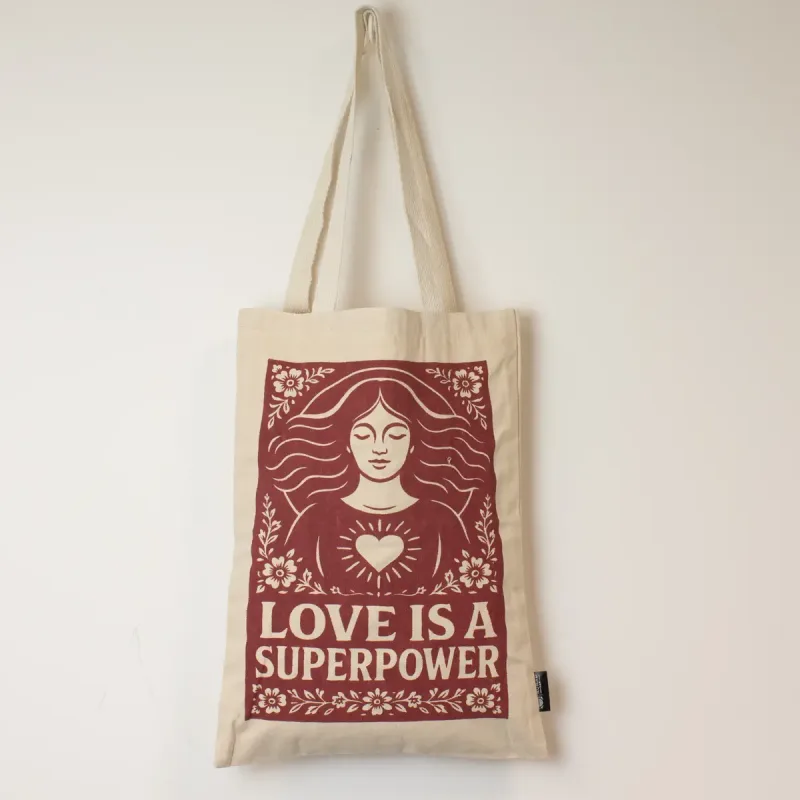 Nomad Sari Iconic Toni Tote Bag - El amor es un superpoder - Natural 10oz