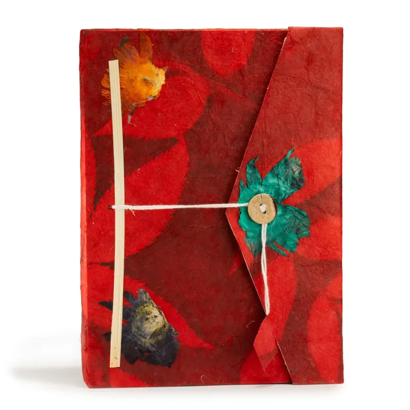 Lokta Bold Floral Notebook – Grande (21x15cm) – 45 hojas – Incluye marcador – rubí