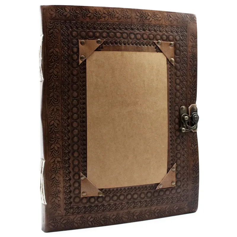Libro de visitas de cuero personalizable — grande, 200 páginas